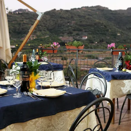Valle D'agro 3* Savoca